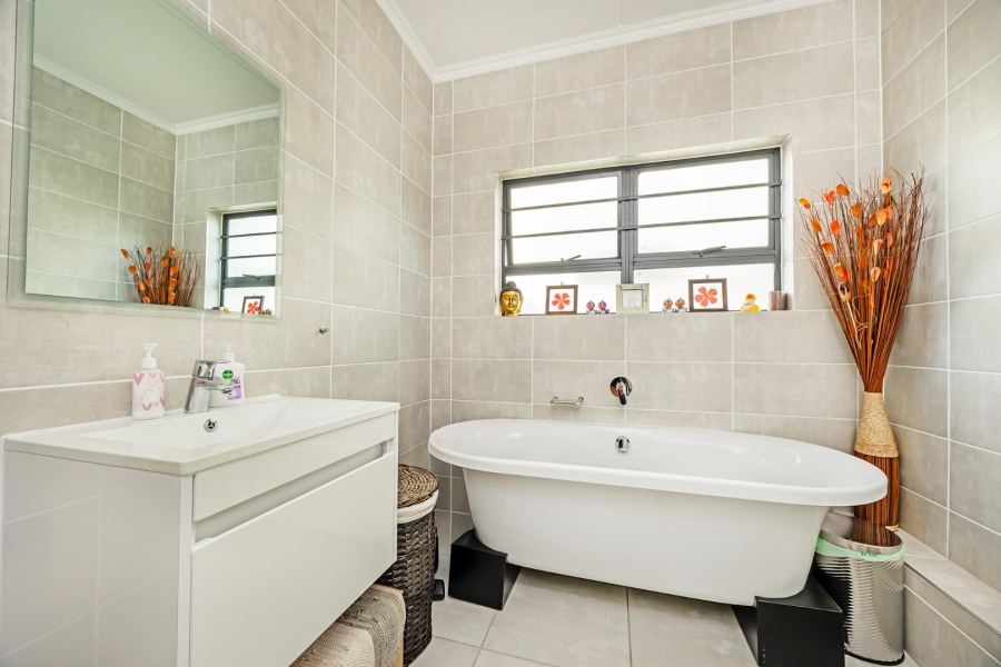 3 Bedroom Property for Sale in Richwood Western Cape